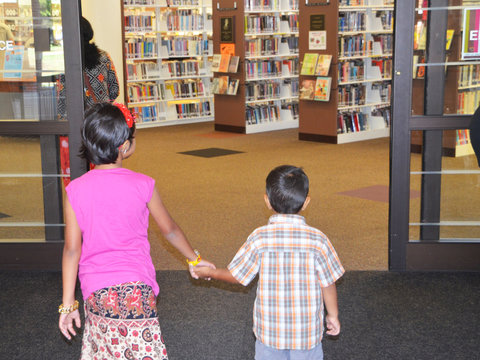 Disfrutamos De La Biblioteca Disfrutamos De La Biblioteca